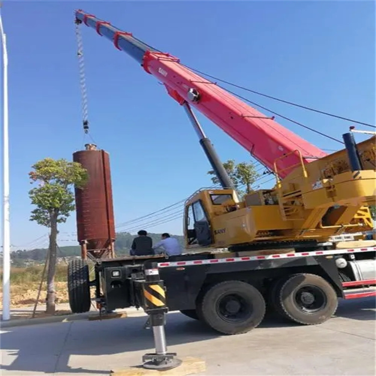 兖州专业吊车租赁多少钱