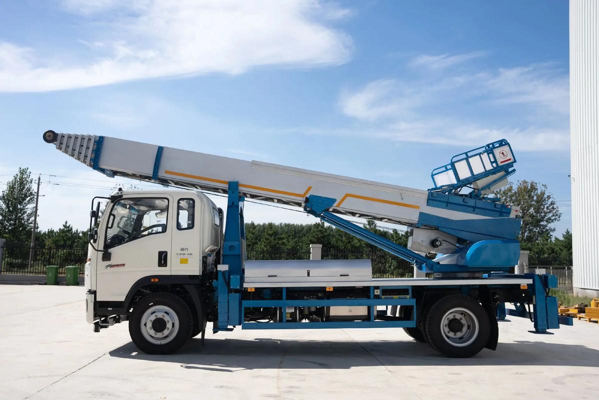 兖州云梯上料车租赁费用