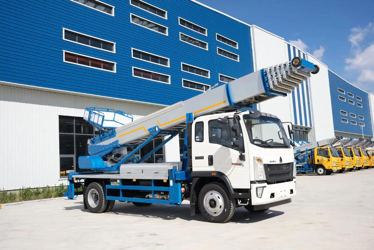 兖州出租云梯车高空作业车 建筑垃圾搬运